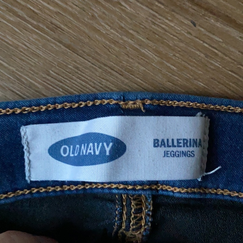 Jeans - Picture 2 of 4